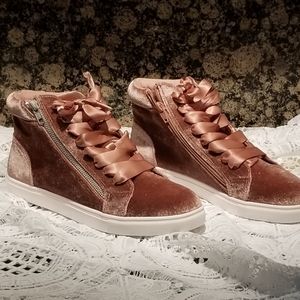 Mossimo sneakers